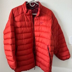 Arc'teryx Men's Jacket in Deep Red